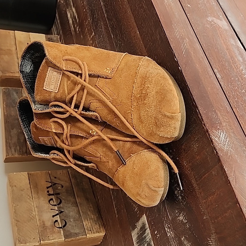 Tom's Wedges